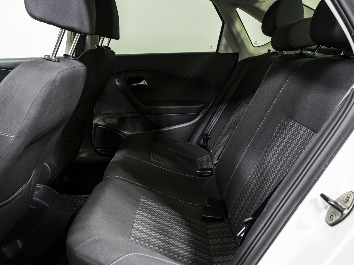 Volkswagen Polo V Рестайлинг, 2016 Фото №12